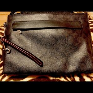 New Coach medium size Wristlet